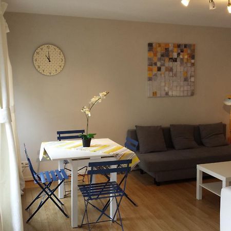 Central Yellow Apartment Брюссель Екстер'єр фото