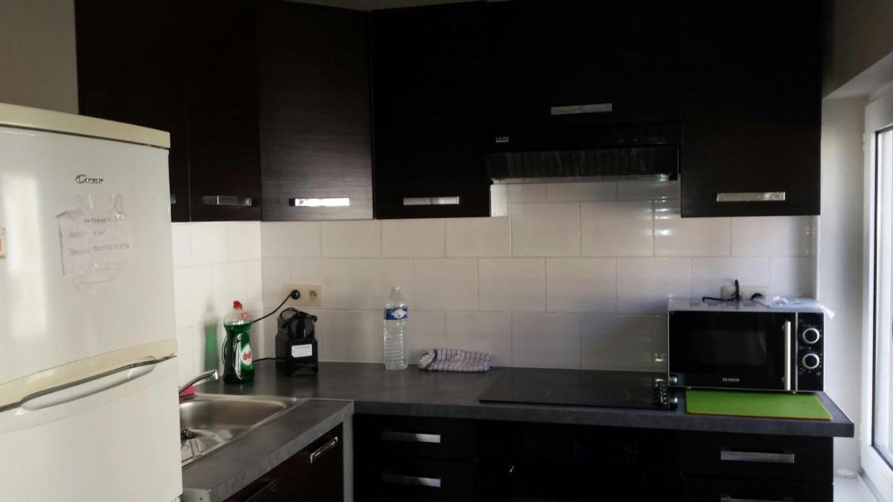 Central Yellow Apartment Брюссель Екстер'єр фото