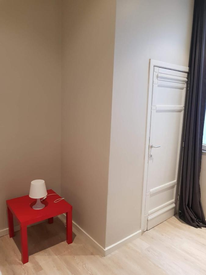 Central Yellow Apartment Брюссель Екстер'єр фото