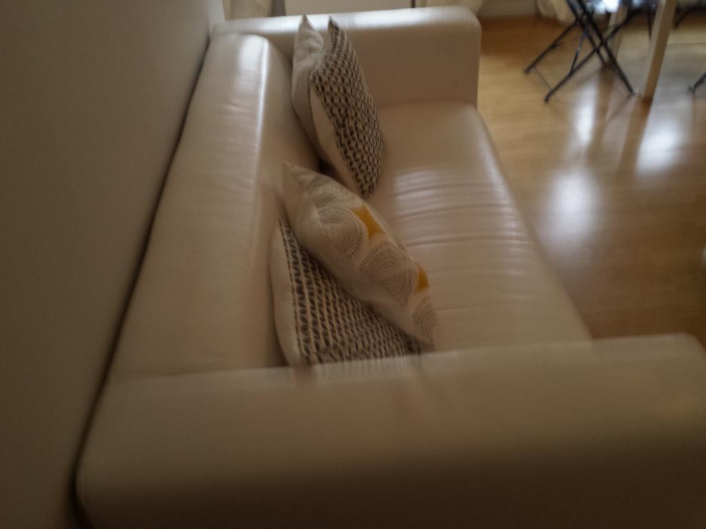 Central Yellow Apartment Брюссель Екстер'єр фото