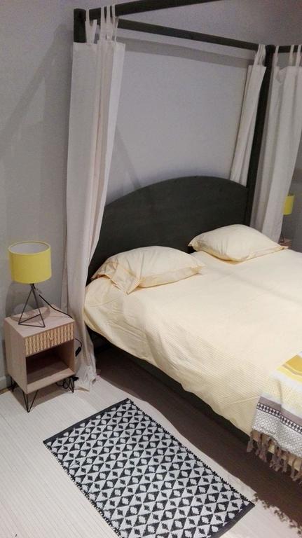 Central Yellow Apartment Брюссель Екстер'єр фото