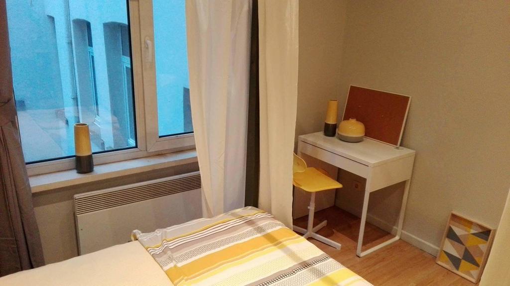 Central Yellow Apartment Брюссель Екстер'єр фото