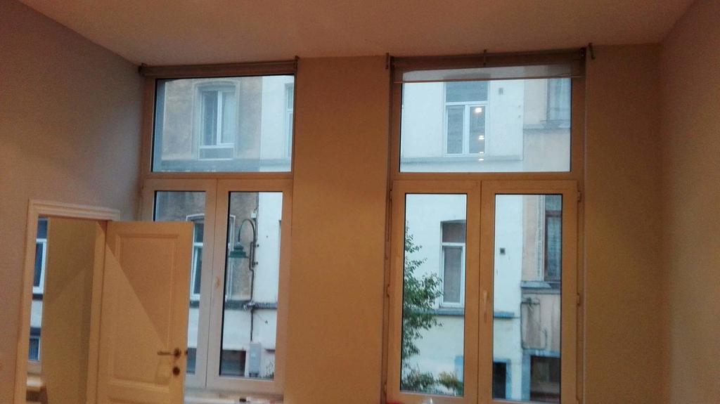 Central Yellow Apartment Брюссель Екстер'єр фото